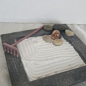 Mini meditation Zen sand garden